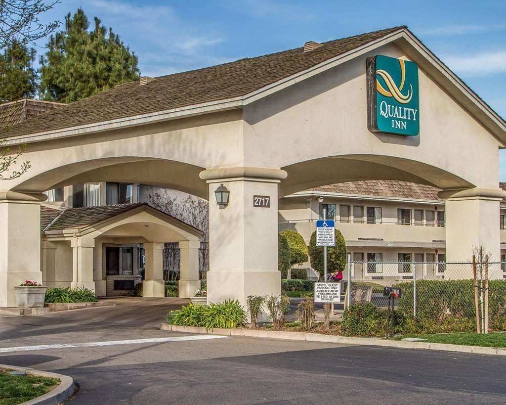Quality Inn סטוקטון מראה חיצוני תמונה